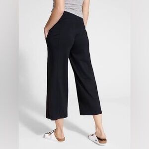 Athleta Globetrotter Wide Leg Cropped Ankle Pants